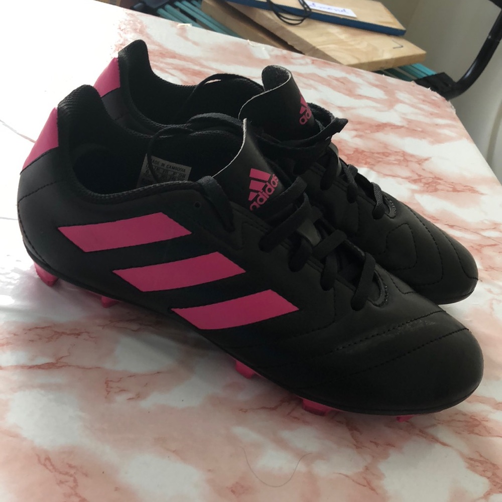 Pink and black Adidas soccer cleats, like new!